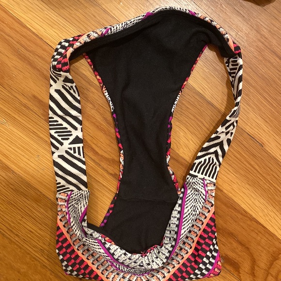 Roxy Bikini Set - Picture 7 of 8